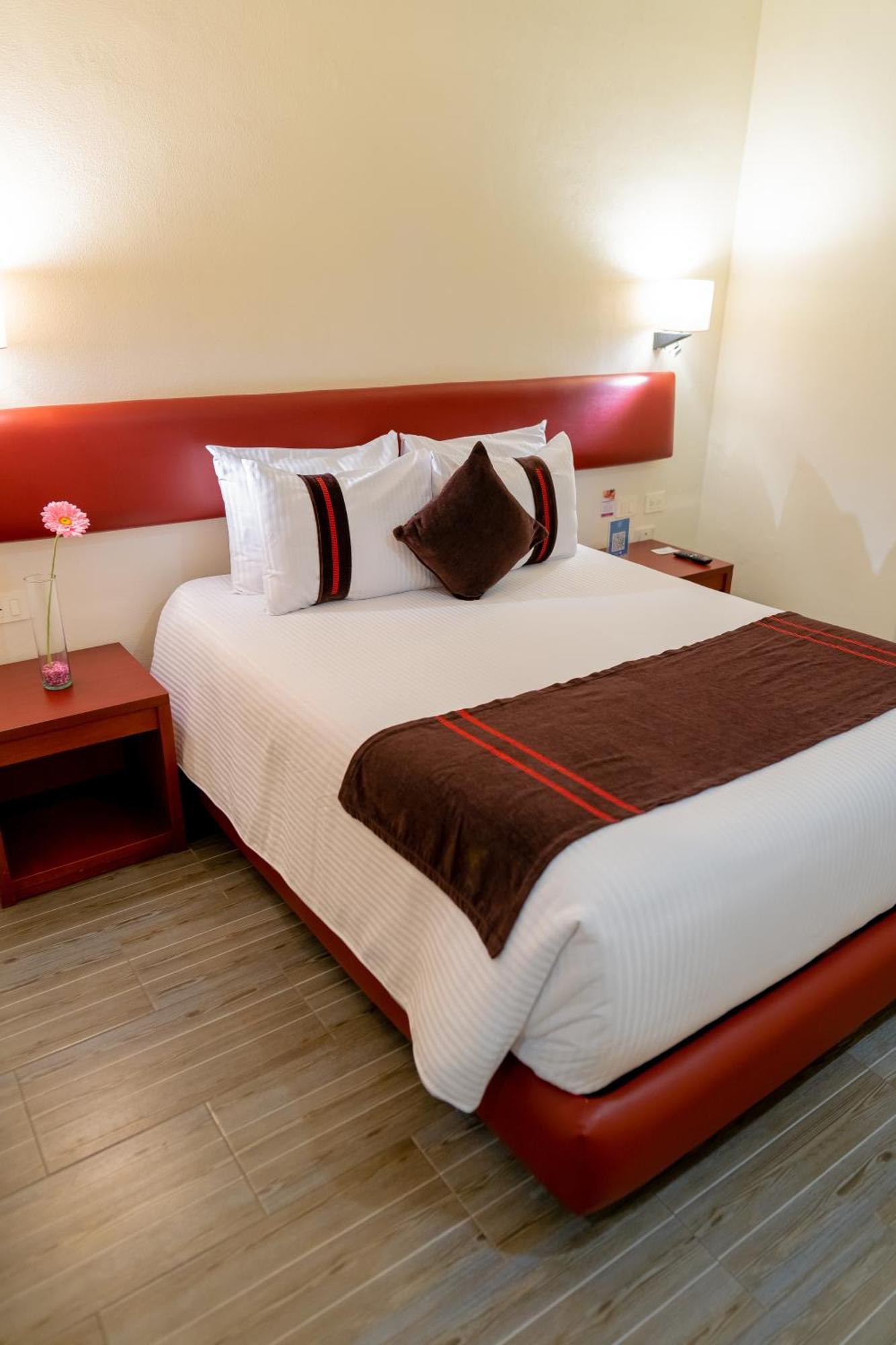 Mision Puebla Angelopolis Hotell Exteriör bild